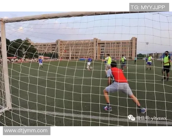 利昂与阿特拿斯的精彩对决揭示足球战术与团队精神的较量